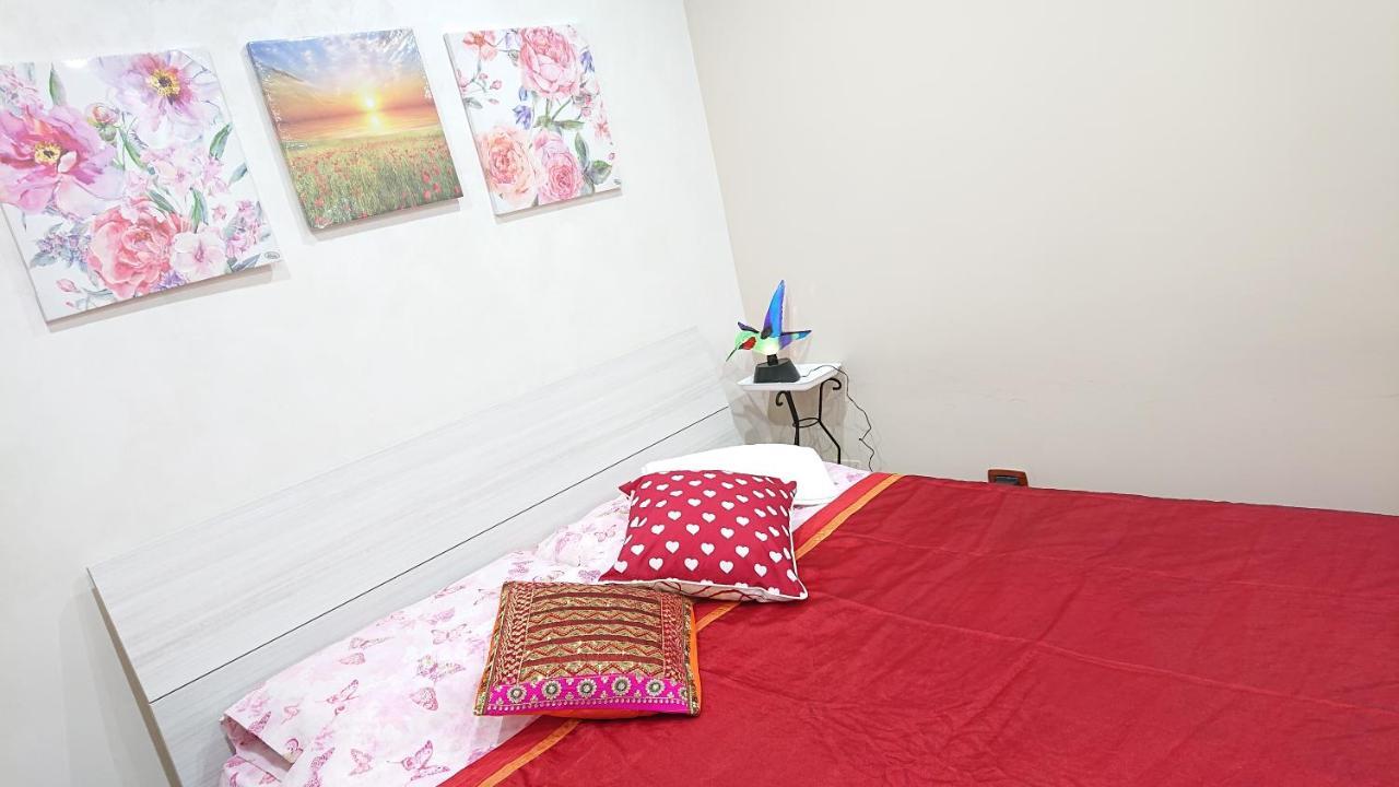 Sky-Terrace In Central Station, 3 Bedrooms Naples Luaran gambar