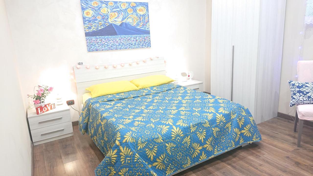 Sky-Terrace In Central Station, 3 Bedrooms Naples Luaran gambar